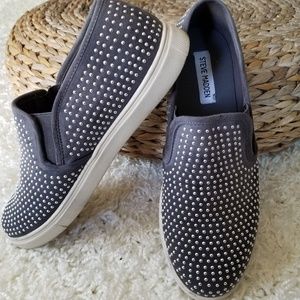 STEVE MADDEN Excitt Studded Fashion Sneakers